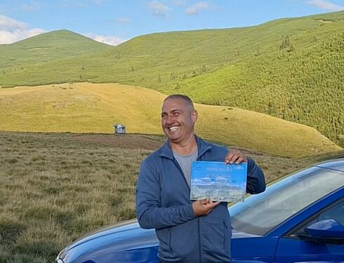 Dumitru Prode din Deva a cucerit toate cele 13 varfuri de peste 2500 m in provocarea Anii Drumetiei