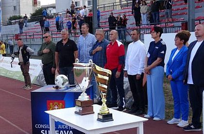 Echipele de fotbal din Suceava si Schwaben se afla in finala Turneului Internaional pentru Juniori 4 regiuni pentru Europa pe stadionul Constantin Jamaischi din Falticeni foto