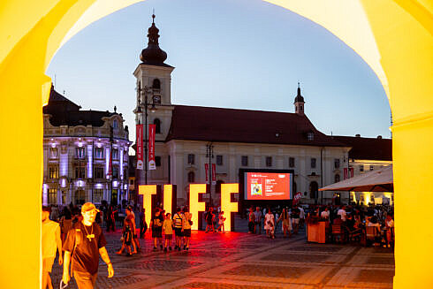 Editia aniversara TIFF Sibiu s a incheiat cu Piata Mare plina de oameni si intalniri cu invitati deosebiti