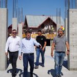 Gheorghe Soldan in orasul sau natal pe santierul noului dispensar construit cu ajutorul financiar al Consiliului Judetean Noul dispensar ia forma si va fi finalizat pana in vara anului viitor foto
