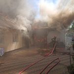Incendiu puternic la o gospodarie din Suceava foto