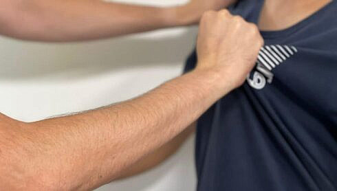 Nebunia in care a fost implicat un tanar de 25 de ani din Izvoarele Sucevei declansata de o serie de palme aplicate dupa o bautura unui consatean