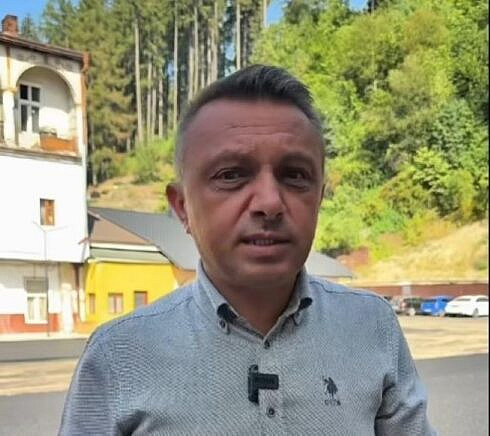 Noua parcare cu 200 de locuri din centrul Vatra Dornei este aproape de finalizare Primarul Ripan Urmeaza delimitarea si marcarea locurilor dupa care parcarea va putea fi utilizata la capacitate