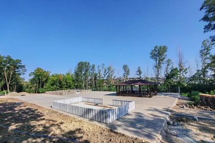Noul parc Regina Maria din comuna Ipotes ti ia forma Primarul Gulei Receptia partiala se va realiza cel trziu la inceputul lunii septembrie
