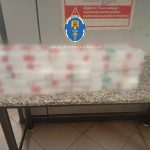 Peste 50000 de tigarete nedeclarate descoperite in bagajele a cinci persoane pe Aeroportul Otopeni