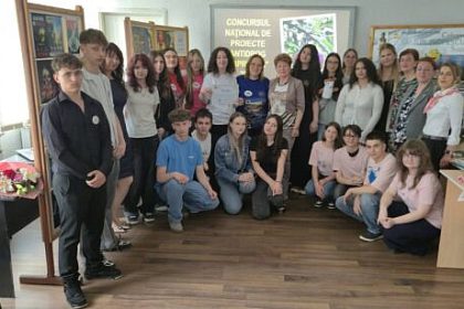 Premiul III obtinut de echipa de seniori a Colegiului Dragos Voda Campulung Moldovenesc la Concursul National de Proiecte Antidrog Impreuna foto