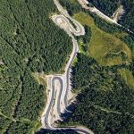Presedintele Soldan anunta finalizarea aproape completa a drumului judetean Panaci Bilbor Drumul va asigura o legatura directa intre Vatra Dornei si Toplita prin Pasul Bilbor reducand traseul existent prin Bistrita cu 92 de kilometri