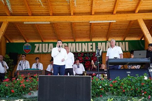 Presedintele Soldan anunta o veste buna pentru locuitorii din Malini cu ocazia zilei comunei podul dintre Malini si Cornu Luncii va fi inlocuit cu unul nou iar lucrarile vor incepe in aproximativ doua saptamani foto