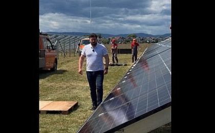 Primarul Bogdan Loghin anunta construirea unei centrale fotovoltaice in Radauti care va satisface peste 99 din necesarul de energie pentru iluminatul public si institutiile primariei