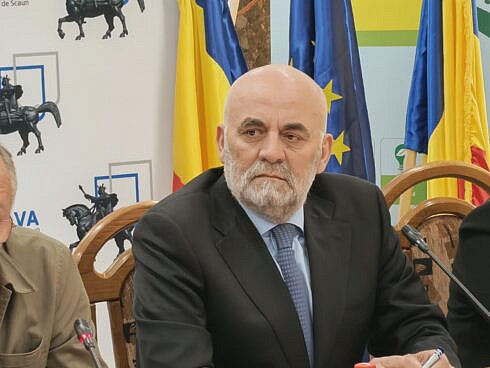 Primarul Rimbu ii asigura pe suceveni ca modernizarea va ajunge in t toate cartierele Nimeni nu va fi lasat in urma Vreau investitii durabile pentru viitor nu o graba pentru aplauze temporare