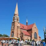 Ramasie din masa corporal a Sfntului Francisc din Assisi aduse n pelerinaj la Basilica Minor de la Cacica cu ocazia comemorrii a 800 de ani de la moartea sa