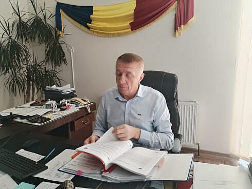 Reteaua publica de apa si canalizare din Moara este in proces de predare catre ACET Primarul Dziminschi informeaza cetatenii ca trebuie sa finalizeze bransarea la noua retea pana pe 30 octombrie