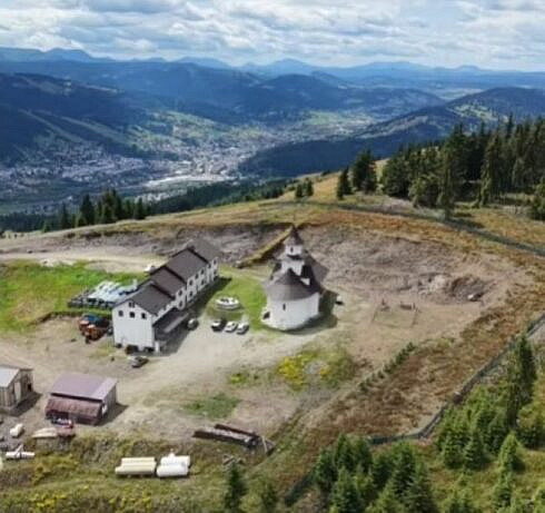 Sinodul Mitropolitan al Mitropoliei Moldovei si Bucovinei a aprobat trei metocuri pentru calugari subordonate Manastirii Putna si a inaltat Schitul de calugari Sfantul Nectarie Barnarel la statutaul de manastire de calugari