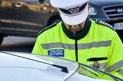 Sute de amenzi si zeci de permise retinute de politisitii suceveni pentru a i controla pe soferii vitezomani