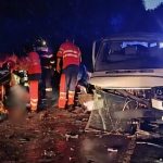 Trei femei si un adolescent de 15 ani raniti grav intr o coliziune intre un microbuz si doua masini la Fratautii Noi