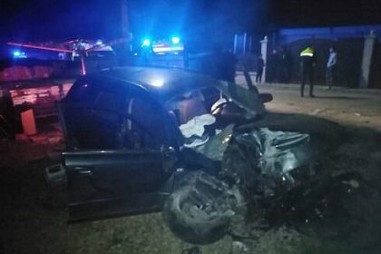 Trei raniti dupa ce un diasporean cu un jeep inmatriculat in Anglia si o diaspoarena cu un Mercedes inregistrat in Germania sau colizionat la Straja
