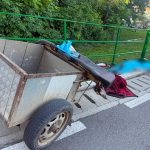 Un barbat decedat si doua femei ranite in urma rasturnarii unui motocultor cu remorca la Stamate