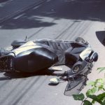 Un barbat in varsta de 80 de ani a fost internat in coma la spital dupa un accident de motoscuter intre Salcea si Veresti