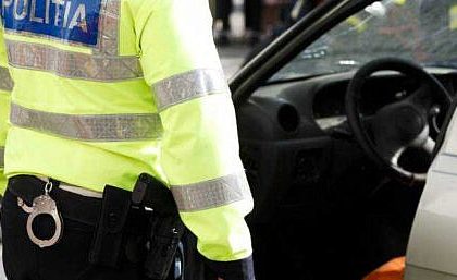 Un belgian din judetul Botosani prins la volan fara permis de politistii din Radauti