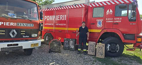 Unul dintre cele mai active si bine echipate Servicii Voluntare de Pompieri din judet cel din Cornu Luncii recunoscut si in strainatate Noul sef Catalin Vacarita a salvat Manastirea Bradatzel de flacari foto