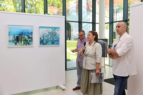 Vernisajul expozitiei Sub semnul curgerii Intre transparente si permanenta a adunat multi pasionati ai artei la Muzeul Apei din Timisoara