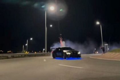 accident intr un sens giratoriu din parcarea iulius mall suceava un sofer aflat sub influenta alcoolului s a lovit de un copac