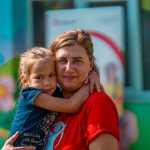 ancheta 58 dintre copiii ai caror parinti lucreaza in strainatate doresc ca acestia sa se intoarca in romania in timp ce 20 ar prefera sa se mute ei in tara in care muncesc parintii