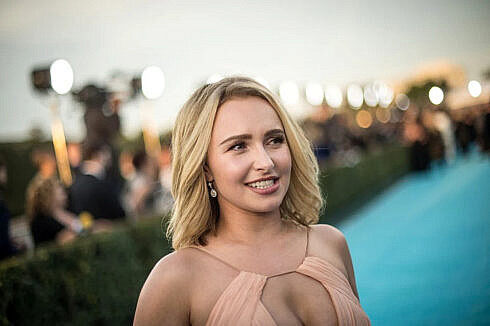 descoperire surprinzatoare in apartmentul unde a decedat hayden panettiere ce au gasit anchetatorii pe o saltea