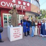 statuile vivante care anunta inceperea festivalului medieval si au facut aparitia in suceava