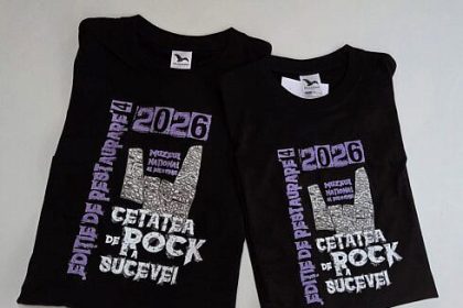tricoul oficial al cetatii de rock a sucevei 2026 a fost disponibil la vanzare in magazinul muzeului de istorie suceava la pretul de 40 de lei foto