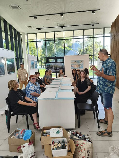 tur ghidat si atelier de pigmenti indieni la muzeul apelor din timisoara