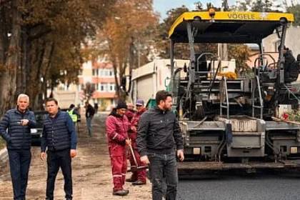 Asfaltare pe Petru Rareș și Alexandru cel Bun din Rădăuți
