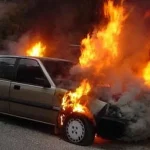 Beție, gelozie și foc: tânără din Fălticeni a incendiat mașina rivalei