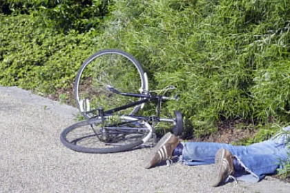 Biciclist beat amendat după ce a refuzat testarea alcoolemiei
