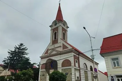 Biserica romano-catolică din Rădăuți, în stil gotic, sărbătorește 200 de ani de existență
