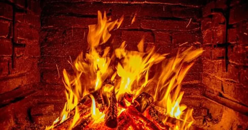Casă din Horodnic de Jos mistuită de flăcări din cauza coșului de fum