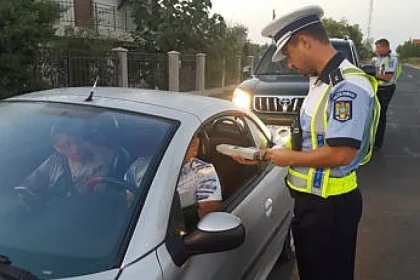 Depistat fără permis după ce a fost oprit de polițiști pentru viteză excesivă