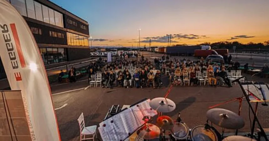 EGGER a găzduit la Rădăuți concertul ParKin’Jazz, cu peste 250 de participanți