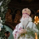 Fals online despre mănăstirea Boroaia l-a încurcat pe un enoriaș care îl acuză pe Calinic