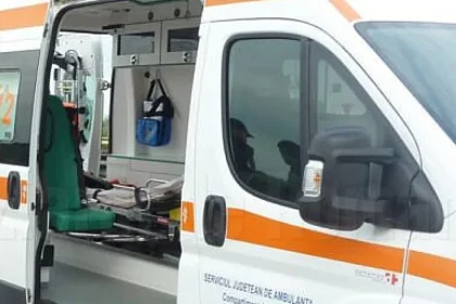 Femeie de 59 de ani rănită într-un autobuz din Suceava, după ce șoferul a frânat brusc