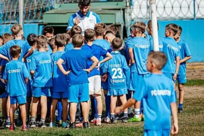 Fundația Te Aud România extinde proiectele sportive cu impact social în Bacău