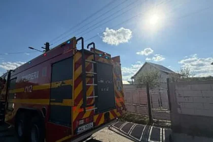 Incendiu la Bogata: pagube de 50.000 lei și soția proprietarului la spital