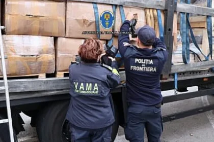 Inspectorii vamali au descoperit 87.200 de țigarete și mărfuri de peste 800.000 lei