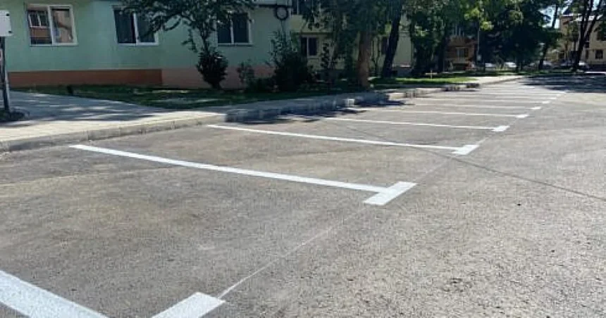 Primăria Suceava emite din 25 septembrie abonamente de parcare zona Teodor Stefaneli