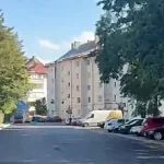 Primul strat de asfalt turnat pe viitoarea parcare modernă de pe Calea Burdujeni