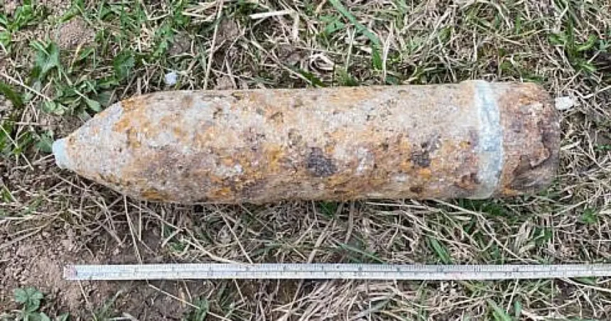Proiectil din Al Doilea Război Mondial, găsit la un pod din Cîrlibaba