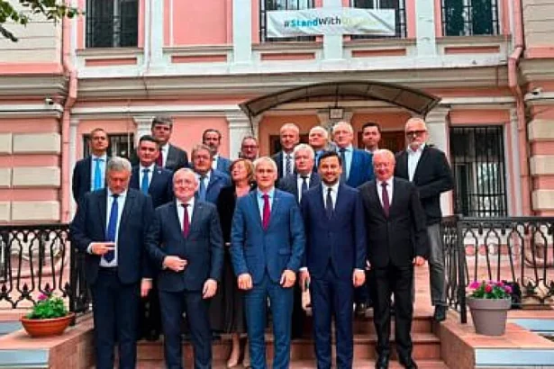Rectorul UAIC, discuții la Ambasada României din Republica Moldova
