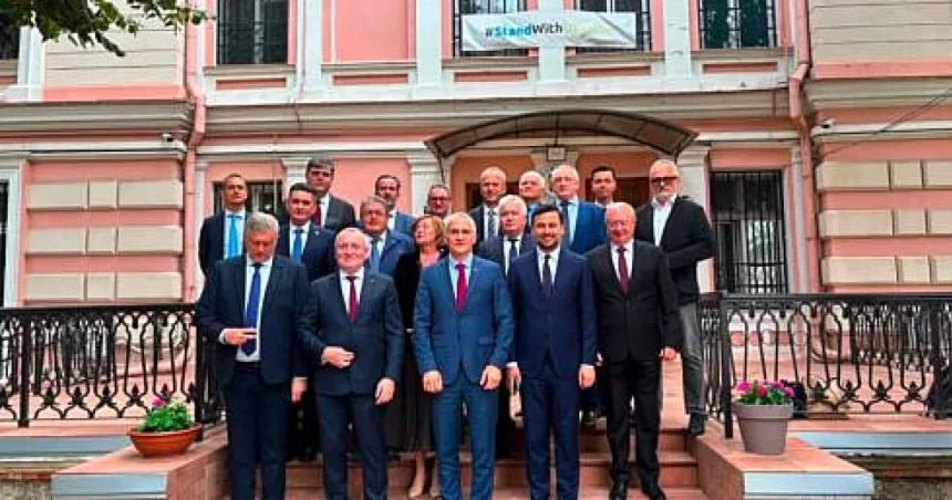 Rectorul UAIC, discuții la Ambasada României din Republica Moldova