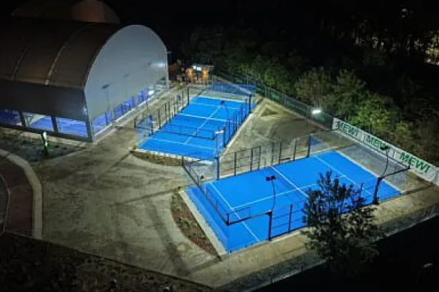Șase terenuri de padel inaugurate în centrul Timișoarei, în Cartierul Vienez by Nord One