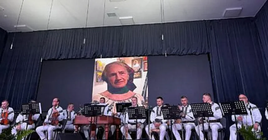 Sofia Vicoveanca, omagiată la 85 de ani la Festivalul „Bucovina, Mândră Floare!”